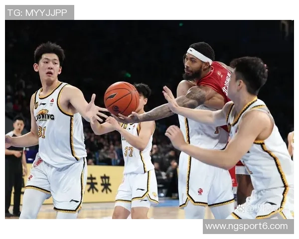 加尔扎强调快节奏与专注并重打造聪明拼抢积极的篮球风格 加尔扎强调快节奏与专注并重打造聪明拼抢积极的篮球风格