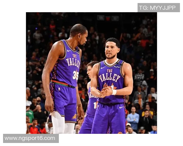 布克首节失准后强势反弹半场贡献13分4助攻助队逆转局势